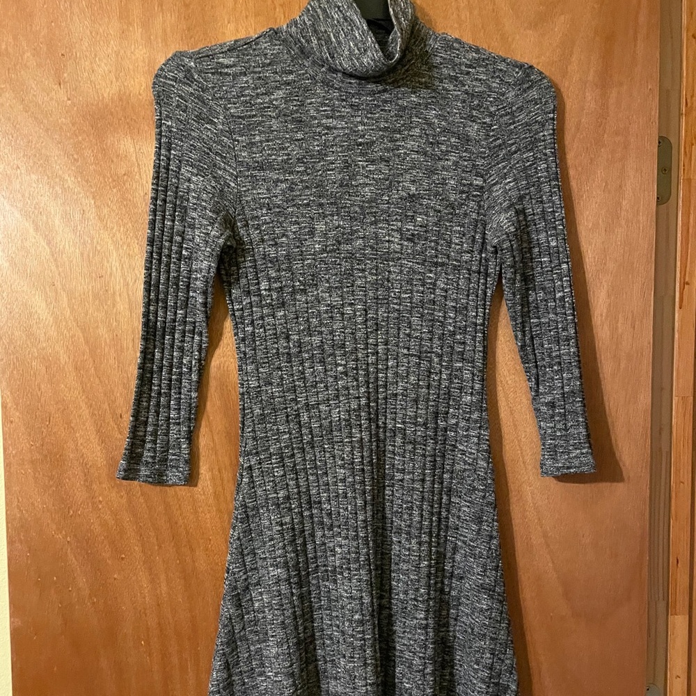 American Eagle Gray sweater dress (OLCC)